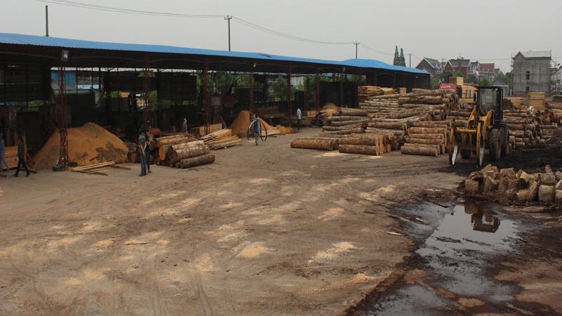 SPC地板工装异形切割：揭秘高效工艺与注意事项